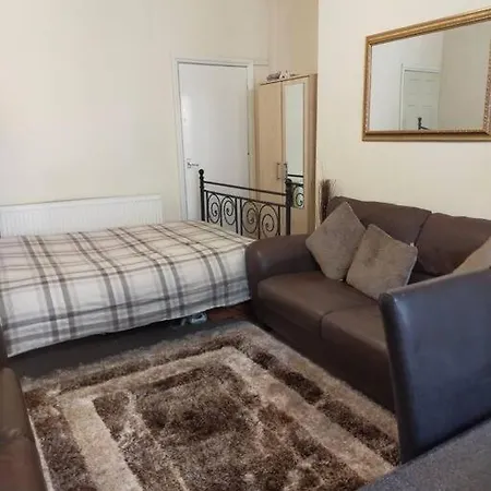 Female And Children Extra Large Double With Ensuite